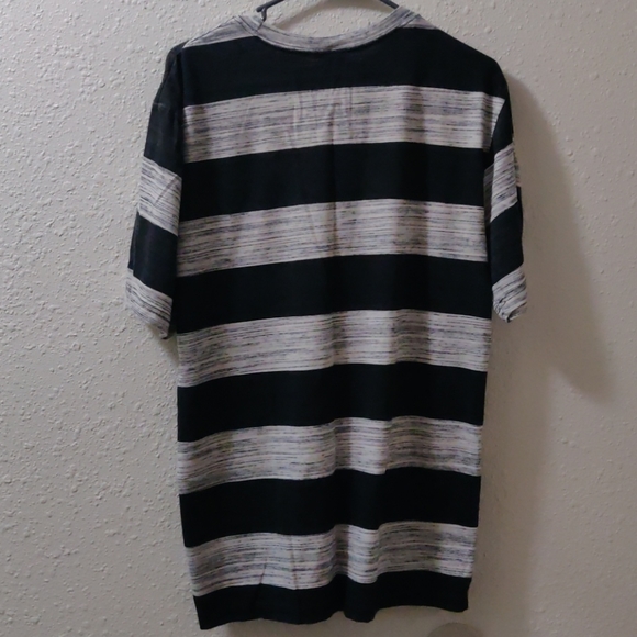 revolution extra large shirt - Picture 2 of 3